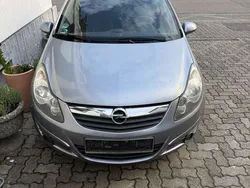Grau Gebraucht 2010 Opel Corsa Edition Kleinwagen | 3.000 € (Etwas zu teuer)