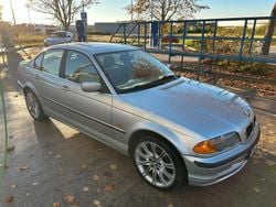 Silber Gebraucht 1999 BMW 323 Limousine | 2.750 € (Guter Preis)