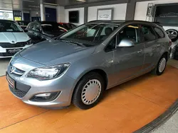Grau Gebraucht 2015 Opel Astra Style Kombi | 6.490 € (Fairer Preis)