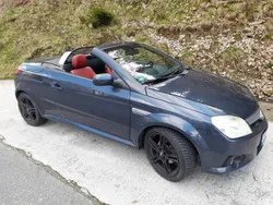 Grau Gebraucht 2008 Opel Tigra Cabrio | 1.599 € (Guter Preis)