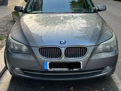 Grau Gebraucht 2008 BMW 535 Sport Line Kombi | 4.990 €