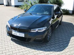 Schwarz Gebraucht 2020 BMW 330 M Sport Limousine | 24.900 € (Fairer Preis)