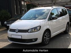 Weiß Gebraucht 2012 VW Touran Comfortline Van / Kleinbus | 6.800 € (Etwas zu teuer)