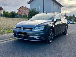 Grau Gebraucht 2017 VW Golf VII Comfortline Kombi | 7.900 € (Fairer Preis)