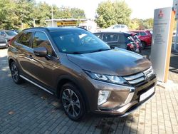 Braun Gebraucht 2018 Mitsubishi Eclipse Cross Top SUV | 18.990 € (Fairer Preis)