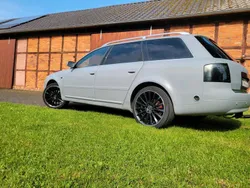 Grau Gebraucht 1999 Audi A6 Kombi | 3.700 €