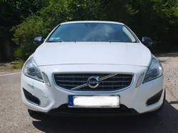Weiß Gebraucht 2014 Volvo S60 Momentum Limousine | 11.650 €