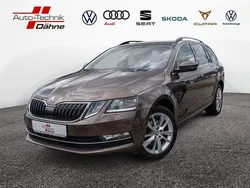 Braun / maple braun (metallic) Gebraucht 2018 Skoda Octavia Style Kombi | 18.480 € (Fairer Preis)