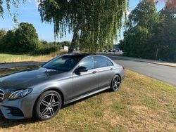 Grau Gebraucht 2019 Mercedes E220 Limousine | 27.600 € (Guter Preis)