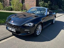 Schwarz Gebraucht 2016 Fiat 124 Spider Lusso Cabrio | 15.800 € (Guter Preis)