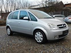 Silber Gebraucht 2005 Opel Meriva Edition Van / Kleinbus | 1.999 € (Guter Preis)