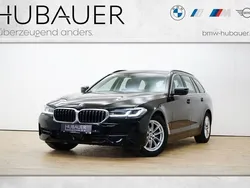 Schwarz Gebraucht 2023 BMW 520 Sport Line Kombi | 35.490 € (Guter Preis)