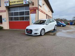 Weiß Gebraucht 2019 Audi A3 Sportback Sport Kleinwagen | 15.499 € (Fairer Preis)
