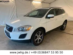 Weiß Gebraucht 2012 Volvo XC60 Summum SUV | 14.950 € (Etwas zu teuer)