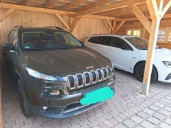 Grün Gebraucht 2016 Jeep Cherokee SUV | 15.700 € (Fairer Preis)