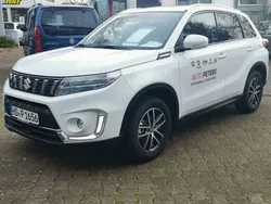 Cool white pearl metallic Gebraucht 2022 Suzuki Vitara Comfort+ SUV | 24.480 € (Etwas zu teuer)