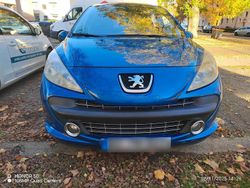 Blau Gebraucht 2006 Peugeot 207 Kleinwagen | 2.000 € (Etwas zu teuer)
