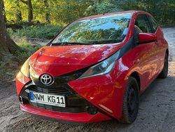 Rot Gebraucht 2014 Toyota Aygo Kleinwagen | 4.999 € (Fairer Preis)