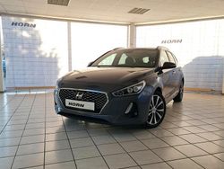 Grau Gebraucht 2017 Hyundai i30 Premium Kombi | 15.990 € (Fairer Preis)