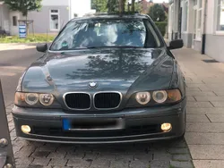 Grau Gebraucht 2002 BMW 525 Kombi | 2.600 € (Fairer Preis)