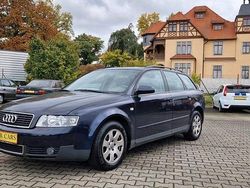 Blau Gebraucht 2001 Audi A4 Kombi | 1.950 € (Guter Preis)