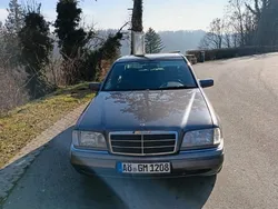 Braun Gebraucht 1995 Mercedes C180 Elegance Limousine | 2.200 €