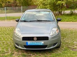 Grau Gebraucht 2012 Fiat Punto Kleinwagen | 3.300 €