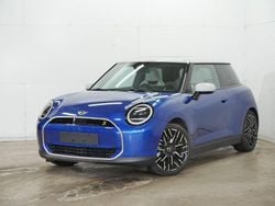 Blazing blue Gebraucht 2024 Mini Cooper SE Favoured Kleinwagen | 31.350 € (Fairer Preis)