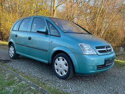 Grün Gebraucht 2004 Opel Meriva Van / Kleinbus | 2.490 € (Guter Preis)