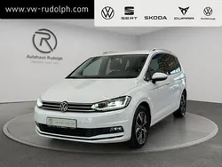 Pure white Gebraucht 2022 VW Touran Highline Van / Kleinbus | 29.349 € (Fairer Preis)