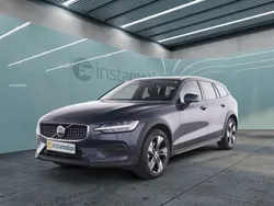 Blau Gebraucht 2023 Volvo V60 CC Plus Kombi | 40.440 € (Guter Preis)
