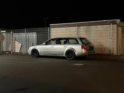 Grau Gebraucht 2002 Audi S6 Kombi | 4.700 €