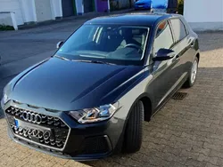 Grau Gebraucht 2023 Audi A1 Sportback Advanced Kleinwagen | 14.999 € (Superpreis)