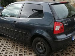 Grau Gebraucht 2003 VW Polo Kleinwagen | 600 € (Fairer Preis)