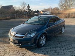Grau Gebraucht 2006 Opel Astra Cabriolet Cabrio | 800 €