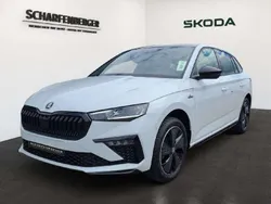 Moonweiss metallic Gebraucht 2025 Skoda Scala Monte Carlo Kleinwagen | 31.093 €