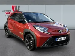 3u4)/ black mica (209) (rot Neu 2024 Toyota Aygo Team Kleinwagen | 17.950 €