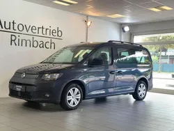 Blau Gebraucht 2022 VW Caddy Maxi Basis Van / Kleinbus | 25.999 € (Etwas zu teuer)