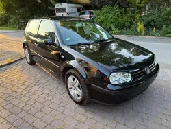 Schwarz Gebraucht 2003 VW Golf IV Kleinwagen | 450 € (Superpreis)