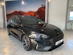 Obsidianschwarz Gebraucht 2020 Ford Focus ST Kombi | 23.990 € (Fairer Preis)