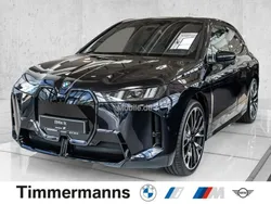 Schwarz Neu 2025 BMW iX M Sport SUV | 104.875 € (Teuer)