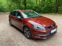 Rot Gebraucht 2019 VW Golf VII IQ Drive Kombi | 19.500 € (Fairer Preis)