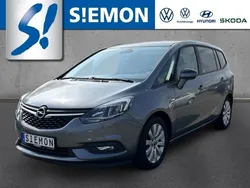 Grau Gebraucht 2018 Opel Zafira Active Van / Kleinbus | 16.480 € (Fairer Preis)