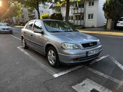 Grau Gebraucht 2000 Opel Astra Edition Kombi | 2.200 € (Etwas zu teuer)