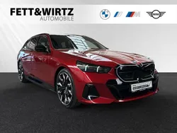 Fire red metallic Gebraucht 2024 BMW i5 Sport Line Limousine | 78.888 €
