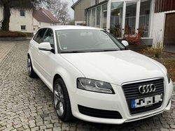 Weiß Gebraucht 2010 Audi A3 Limousine | 6.300 € (Etwas zu teuer)