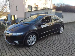 Braun Gebraucht 2009 Honda Civic Limousine | 8.300 € (Teuer)