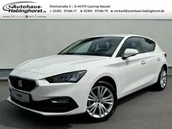 Weiss Gebraucht 2024 Seat Leon Style Limousine | 24.590 € (Fairer Preis)