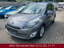 Grau Gebraucht 2011 Renault Scénic III Dynamique Van / Kleinbus | 2.500 €