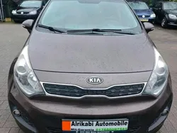 Braun Gebraucht 2012 Kia Rio 2 Limousine | 4.800 € (Fairer Preis)